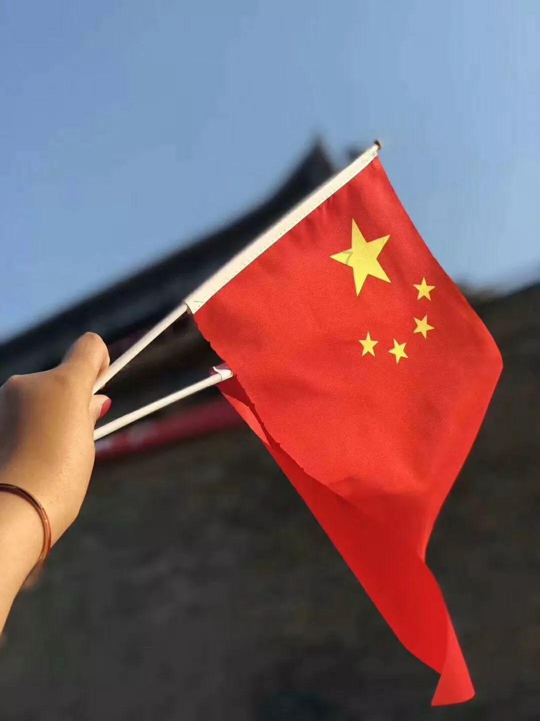 山东卫视上说济南话的法国女士跟主持人周涛拼酒：山东媳妇杠赛来